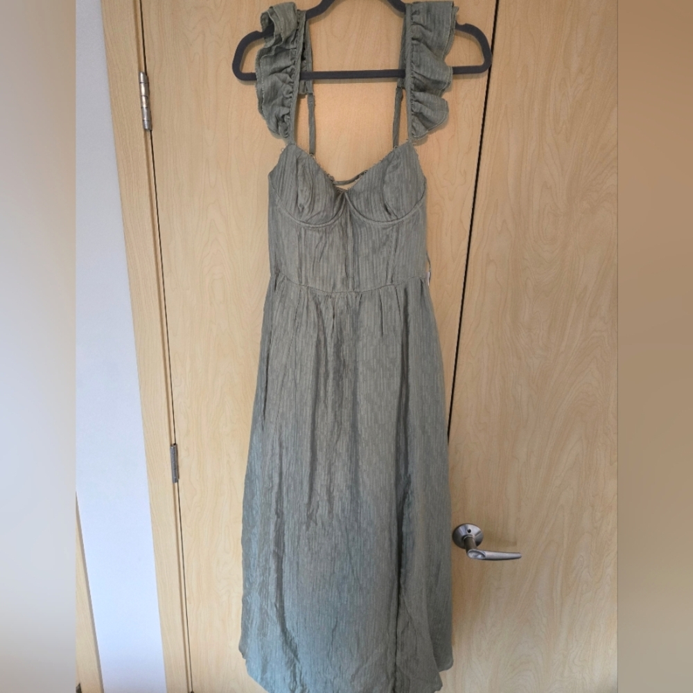 NWT ASTR the Label Wedelia Bustier Midi Dress | Sage - Picture 4 of 10